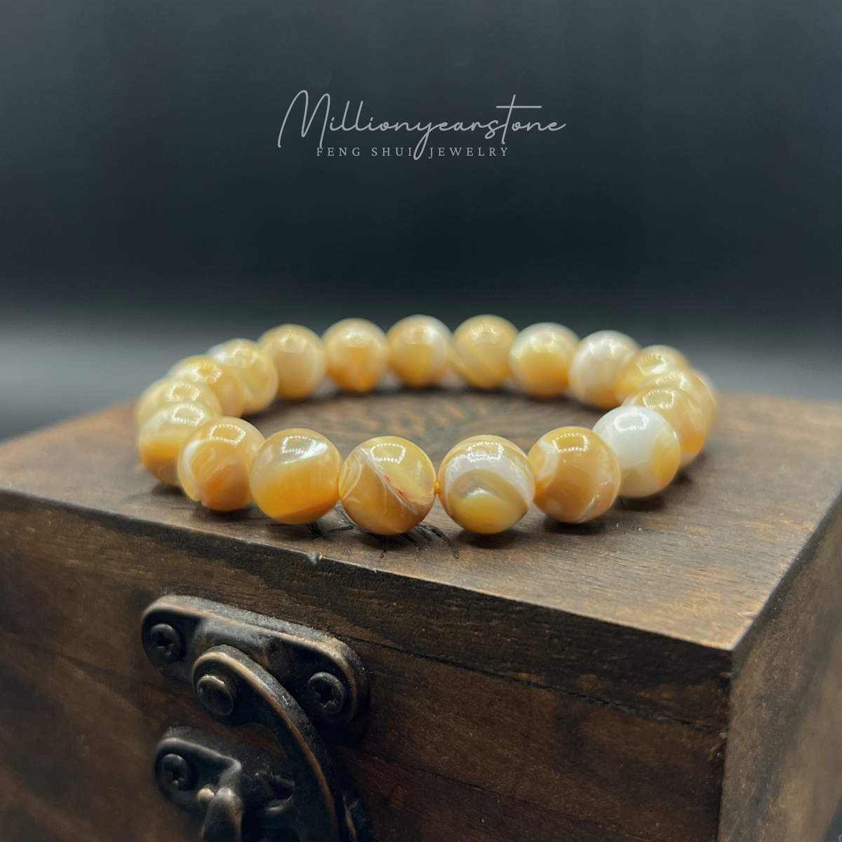 Natural 10mm Yellow Tridacna Shell Beaded Bracelet