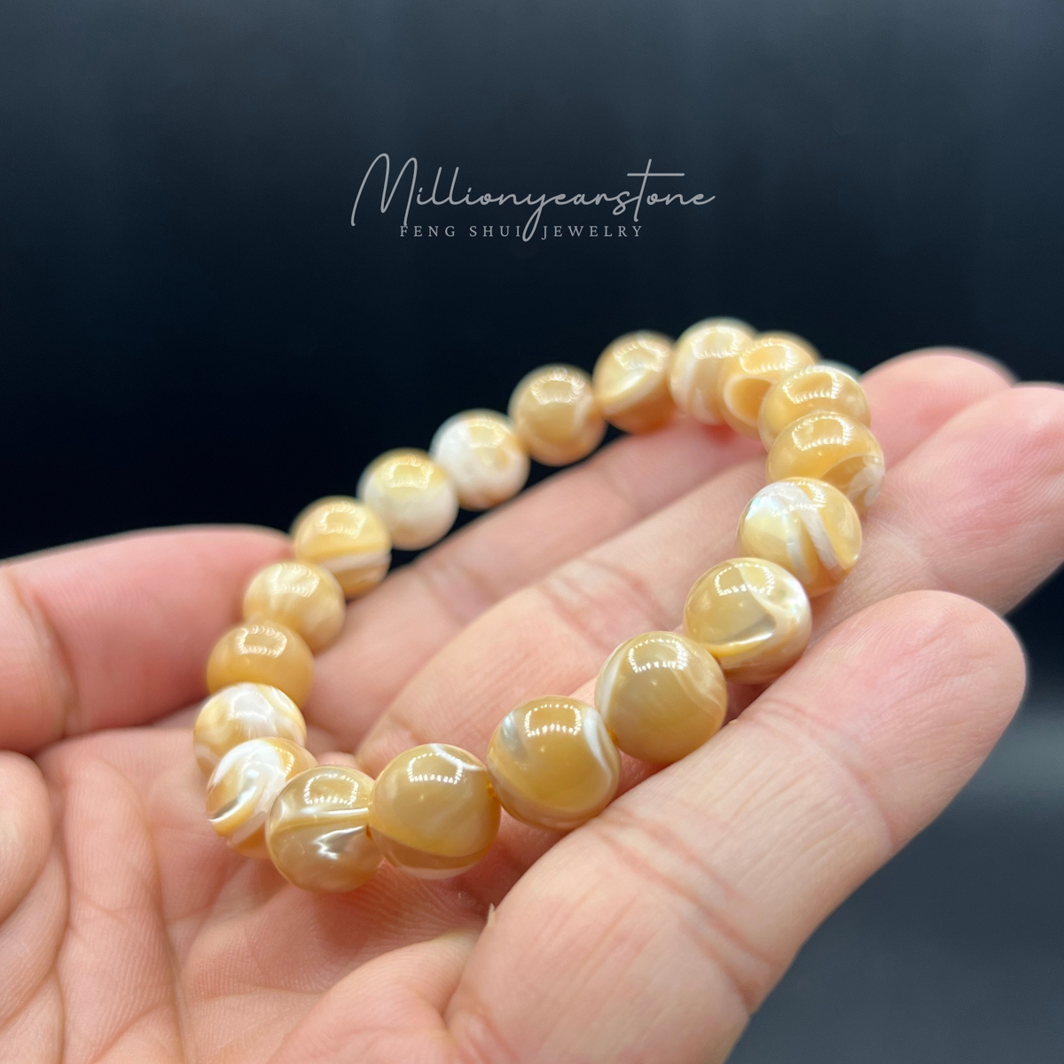 Natural 10mm Yellow Tridacna Shell Beaded Bracelet