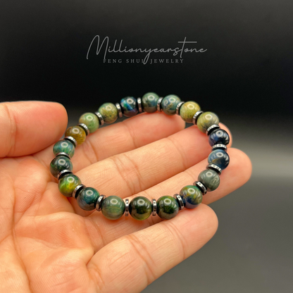 Green Tiger's Eye Bracelet, 8mm beads , hematite spacers